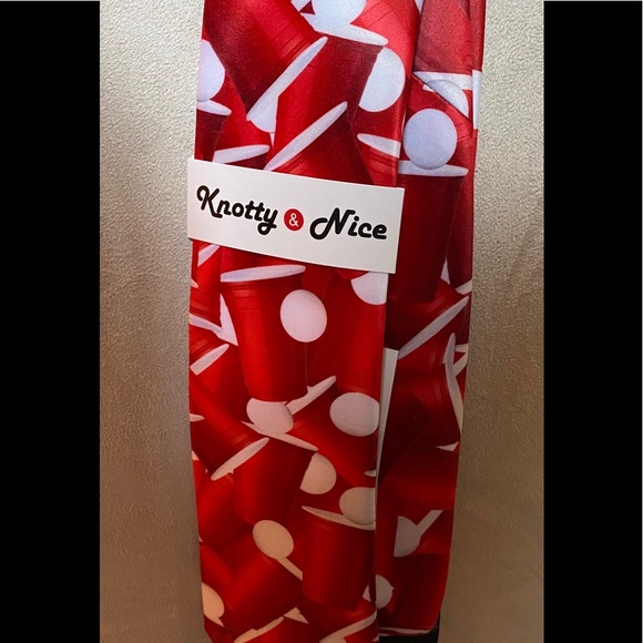 New men’s beer pong sock & tie set - Picture 2 of 3